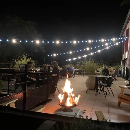 Le Sahuc Hotel *