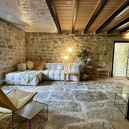 Hotel Le Sahuc